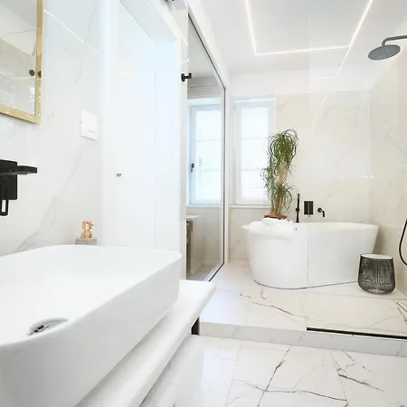 Garden Luxury 4*