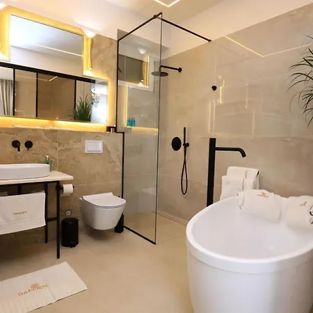 Penzion Garden Luxury Split
