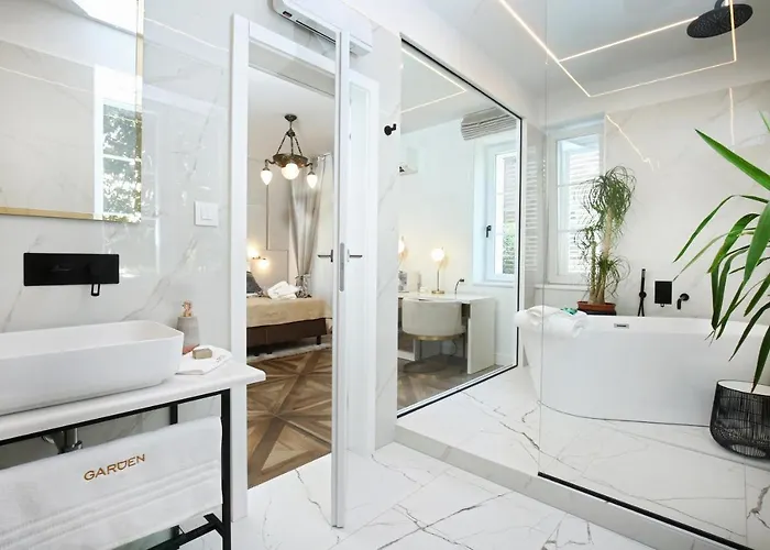 Garden Luxury 4*