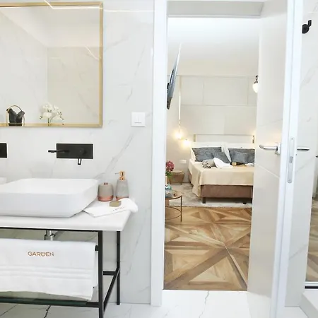 بيت ضيافة Garden Luxury سبليت
