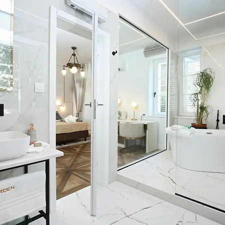 Garden Luxury 4*