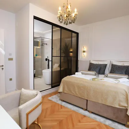 بيت ضيافة Garden Luxury