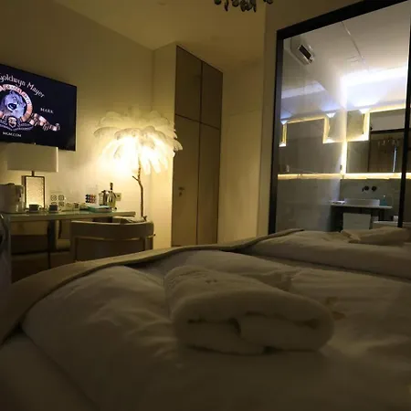 بيت ضيافة Garden Luxury 4*