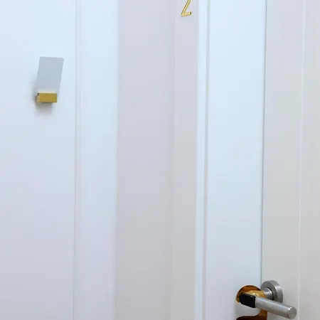 بيت ضيافة Garden Luxury