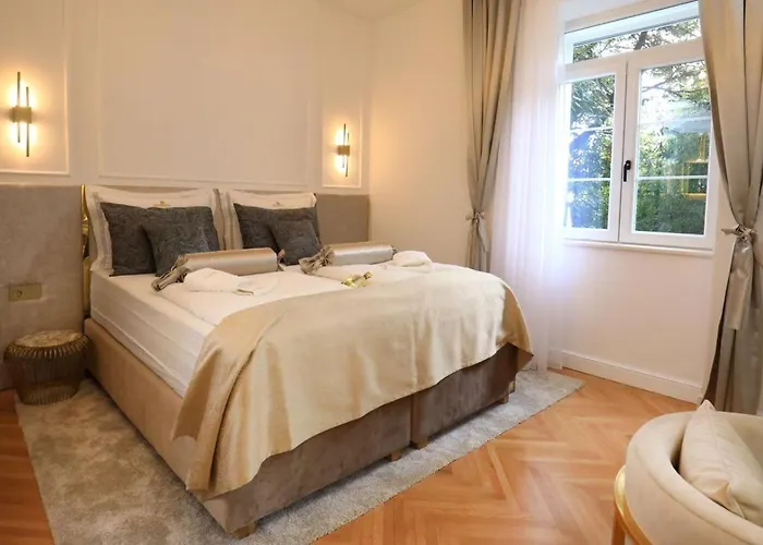 Garden Luxury 게스트하우스 4*