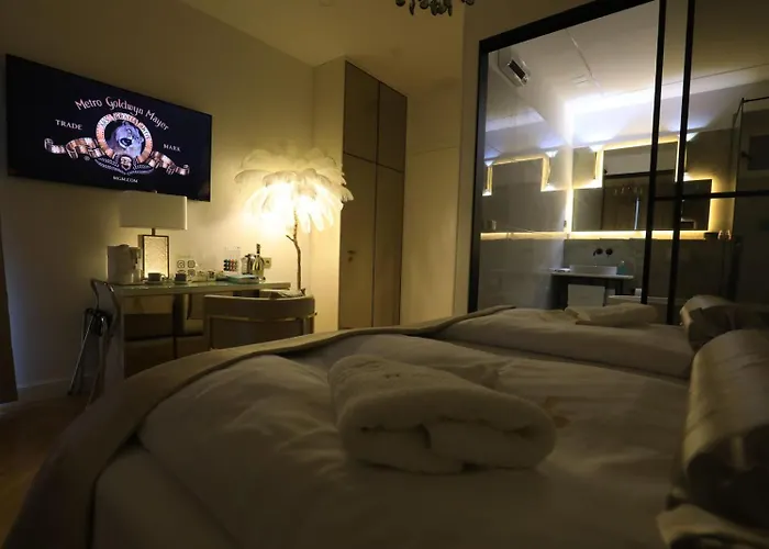 게스트하우스 Garden Luxury 4*