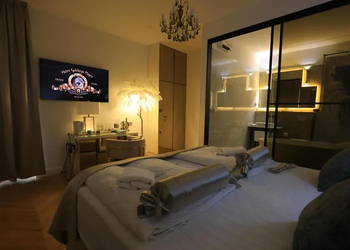 게스트하우스 Garden Luxury 4*